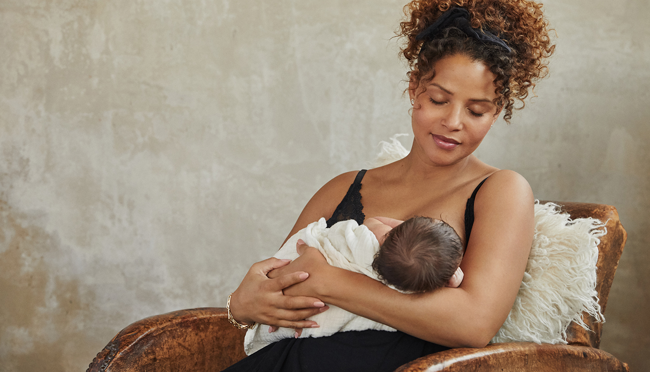 How To Practice Mindful and Meaningful Breastfeeding - Maed